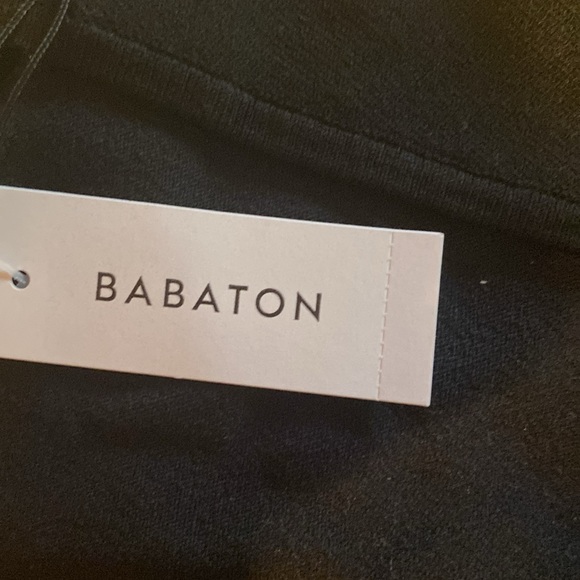 Woman’s black turtle neck with open chest - Picture 4 of 5